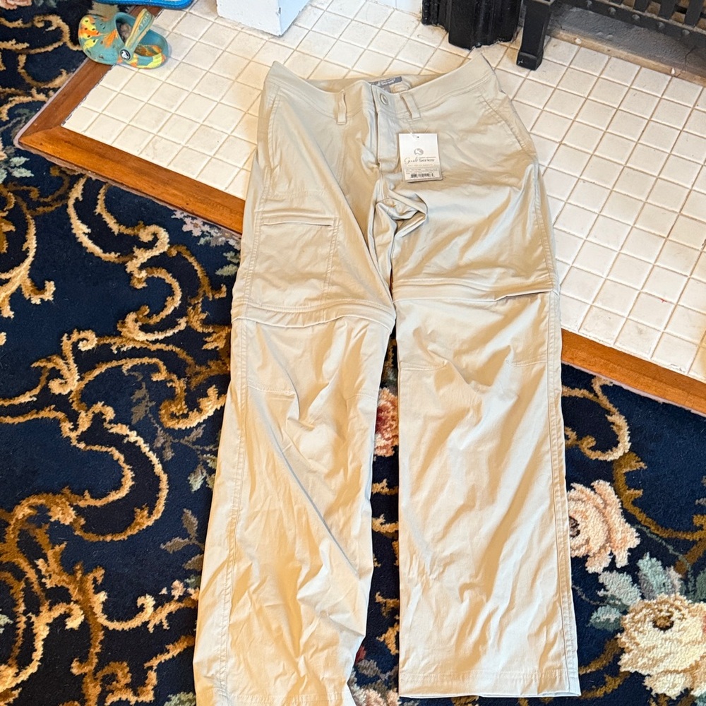 Gander‎ Mountain trailhead convertible pants. BWT. Retail 44.99